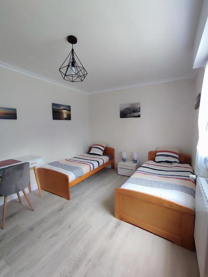 Maison Classee 3 Etoiles, Grand Jardin Clos Au Calme Proche Centre Ville, 10 Min Des Plages Pont-l'Abbe Exterior photo